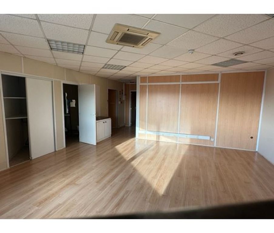 Appartement Local commercial LE SEQUESTRE 1033.33€ CABINET PORTES IMMOBILIER Appartement Local commercial LE SEQUESTRE 1033.33€ CABINET PORTES IMMOBILIER